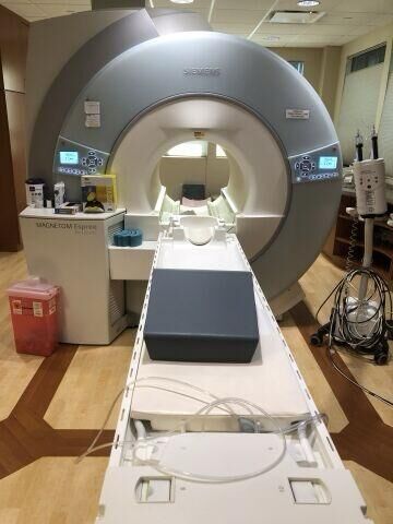 Siemens MAGNETOM Espree 1.5T 2010 - Image 2
